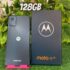 Smartphone Motorola Moto G04s – 128GB 8GB Ram Boost Camera 16MP com sensor Moto AI FPS lateral Grafite