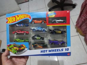 Hot Wheels Pacote 10 Carros Sortidos Modelo Pode Variar Mattel Multicor – 1 (UM) PACOTE SORTIDO SEM OPÇÃO DE ESCOLHA