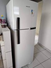 Geladeira Brastemp Frost Free Duplex 375L Branca com – com Compartimento Extrafrio Fresh Zone BRM44HB